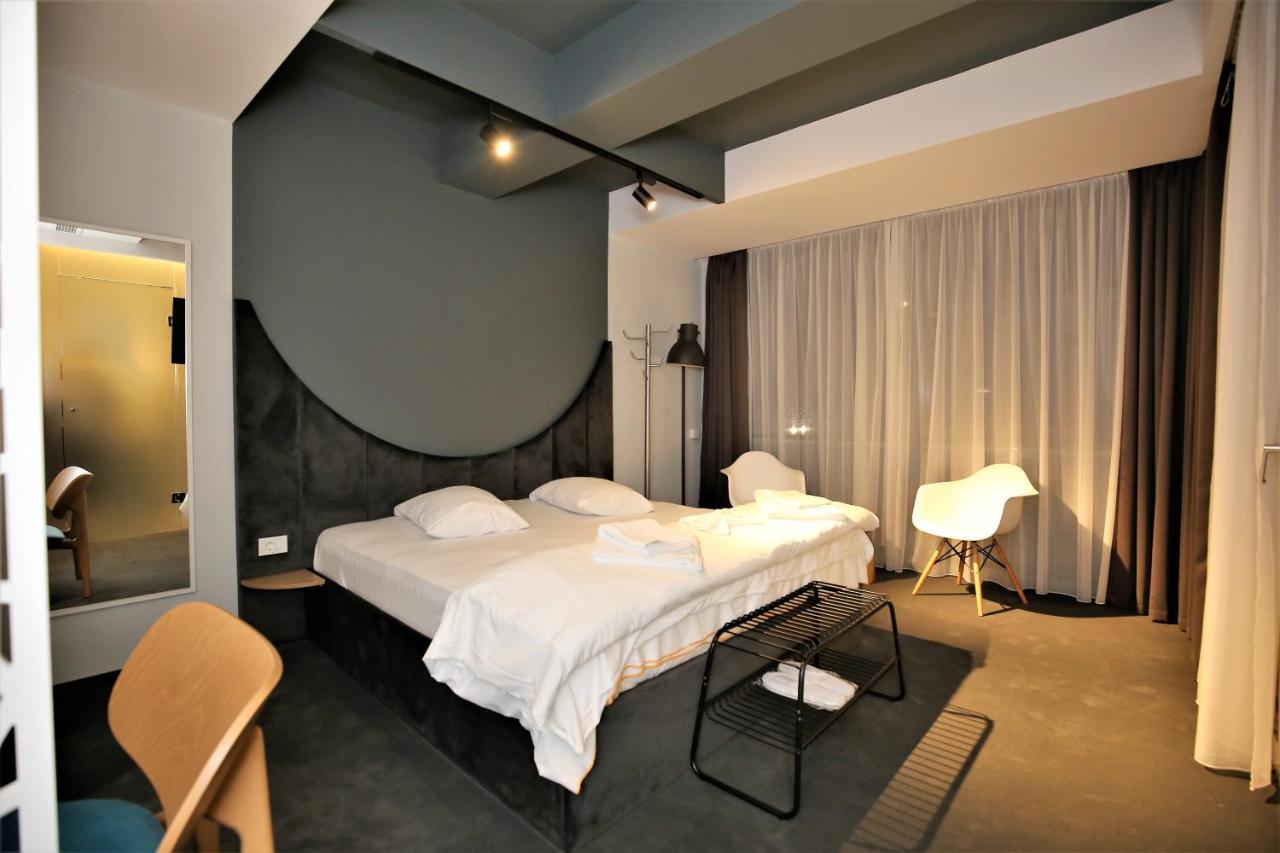 Orşova Hotel Arka מראה חיצוני תמונה